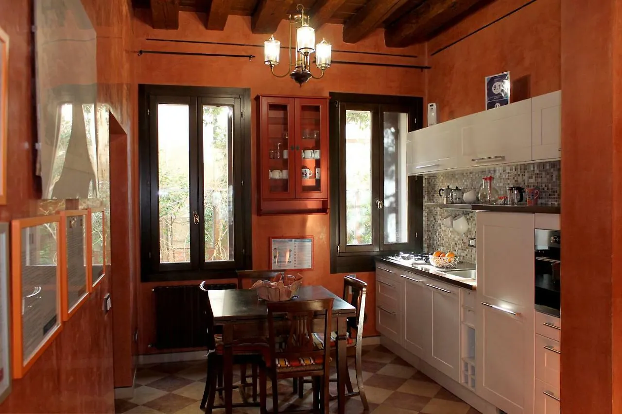 Campiello Tron Apartment Venice